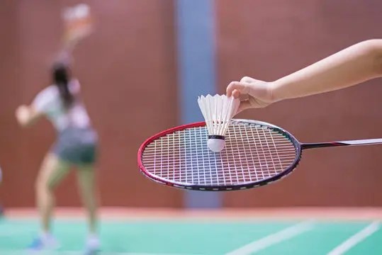Integrating Educational Practices With Badminton Racket Training