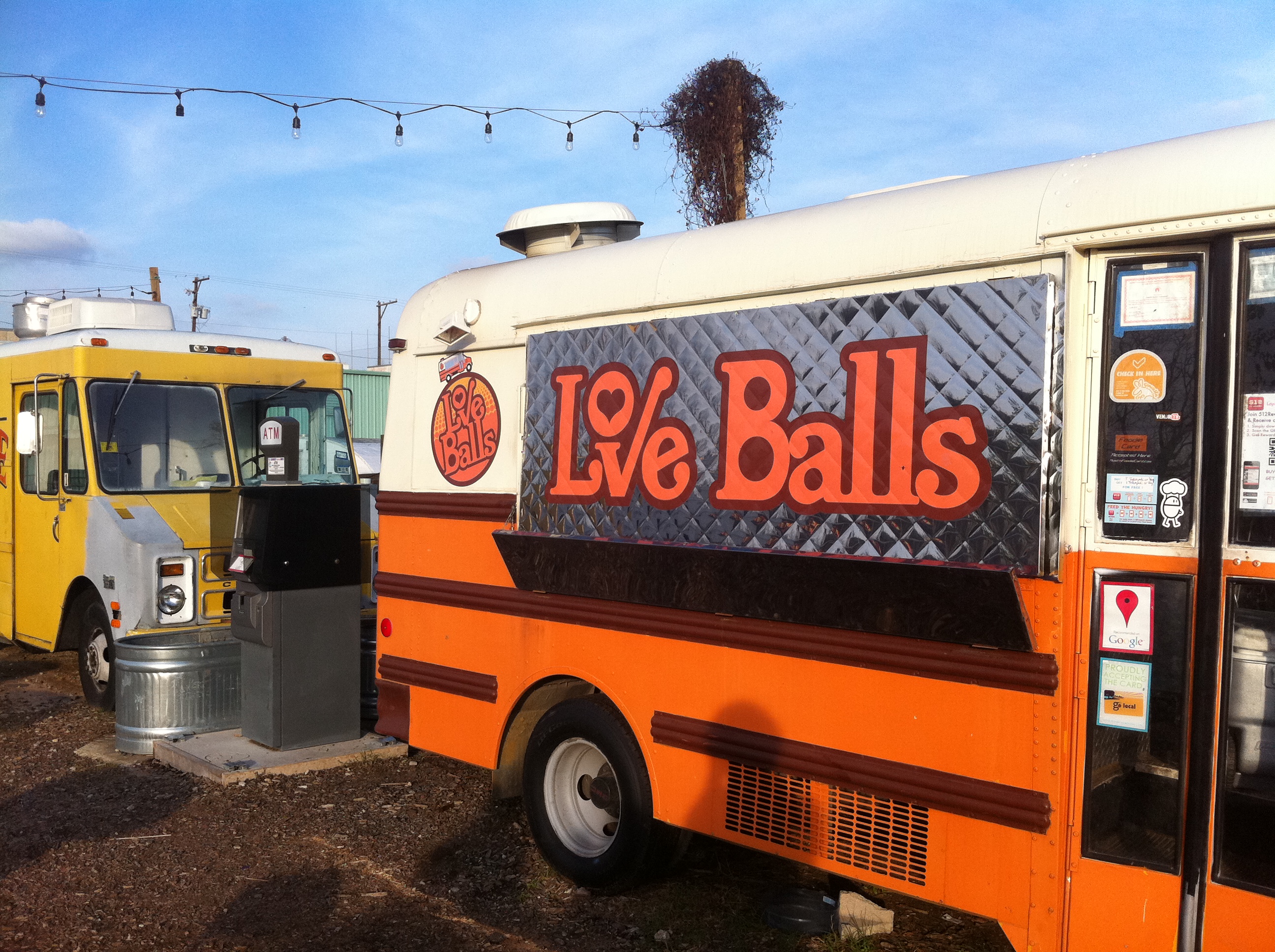 The Food Truck Conundrum: Urban Politics and Mobile Eats &ndash; Tropics of Meta