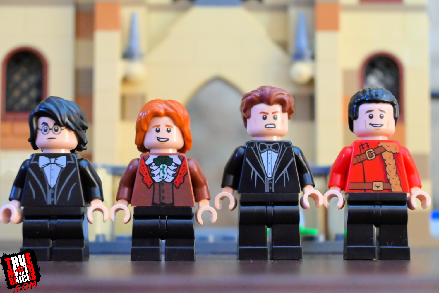 蓜島邦明 南海奇皇 2nd season～So Far so good 8cm Hogwarts Clock Tower (75948) Review - True North Bricks