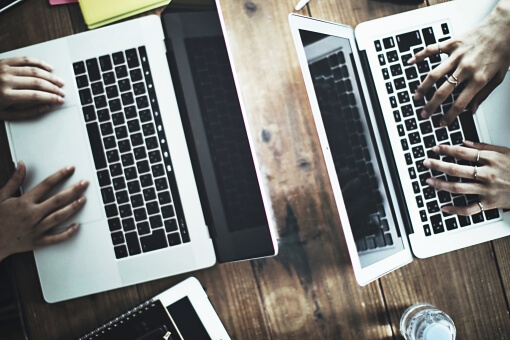 ●働き方改革の目玉、テレワーク。PC持って外出して効率の良い仕事をしよう!