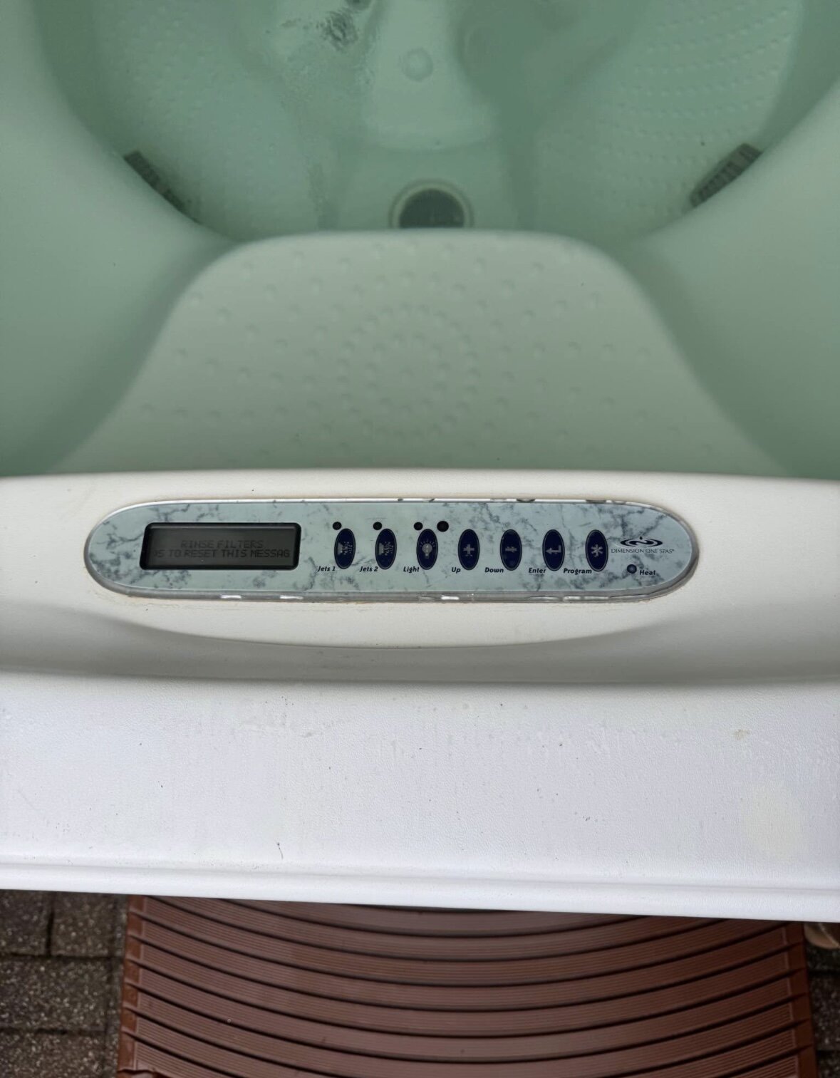 Moderately Used D1 Hot Tub – Hicksville, NY