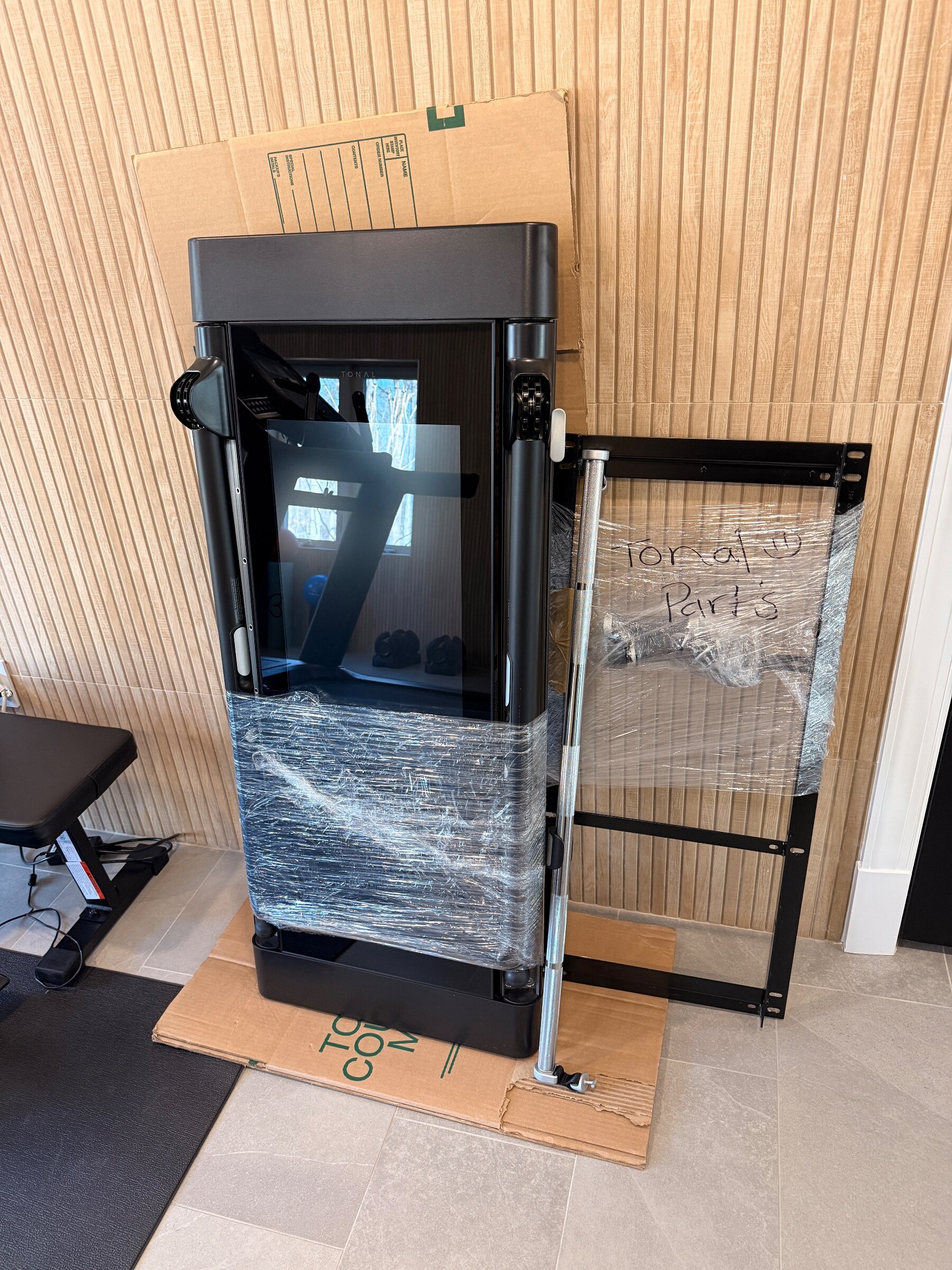 2022 Tonal Home Gym Like New with Smart Accessories and Wall Mount – McLean, VA