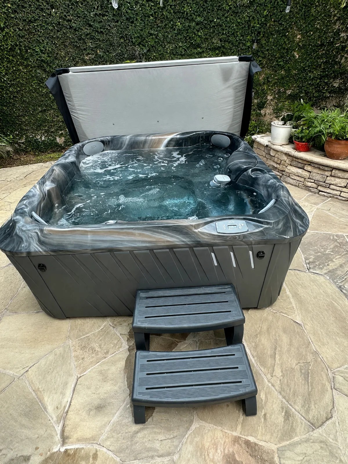 2024 Jacuzzi J-200 – Like New, 6-Person Outdoor Hot Tub - Aliso Viejo, CA for sale