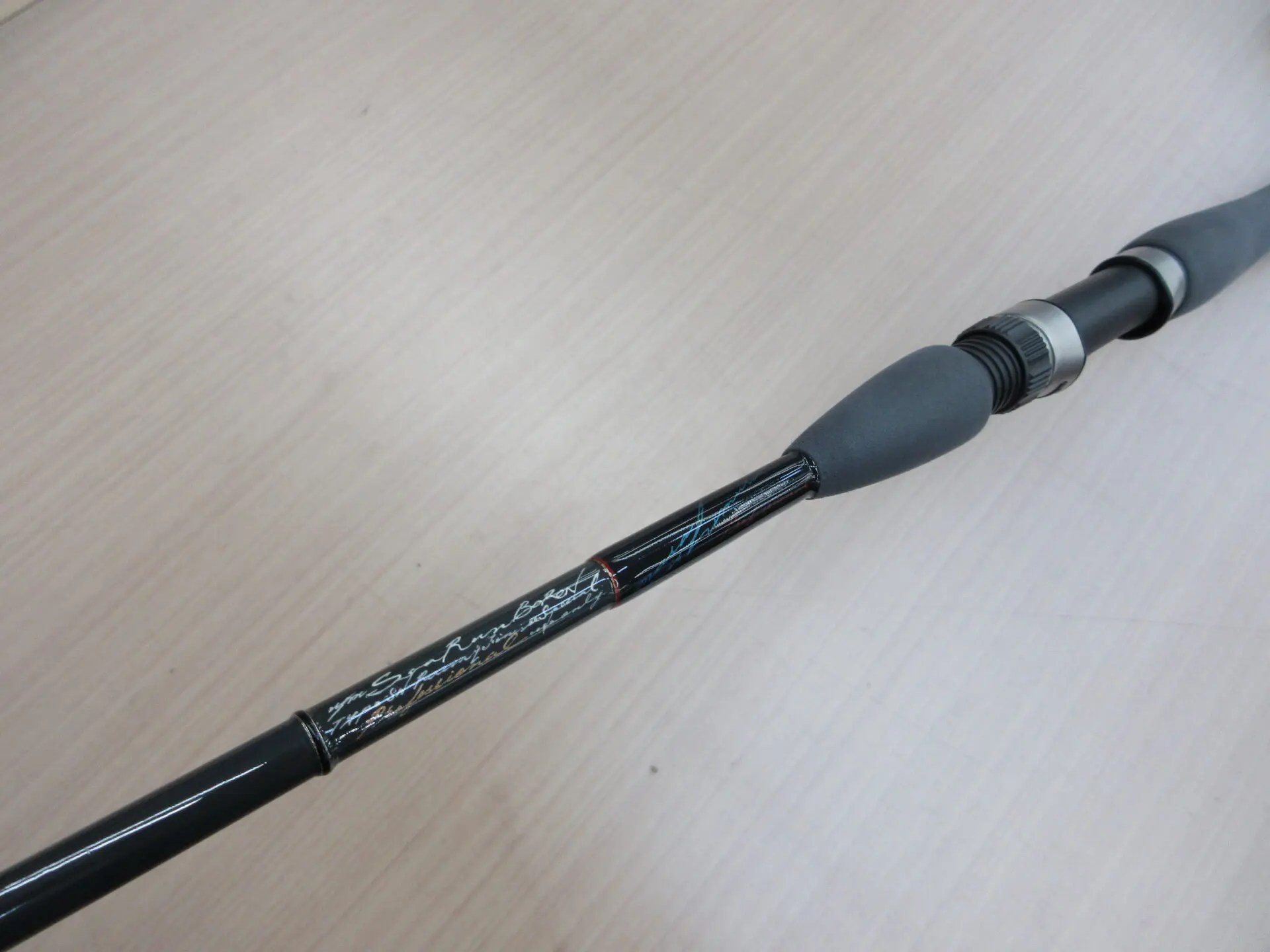 価格高騰中のボロンロッド！】ufmウエダのプロ4 EXシェイカー