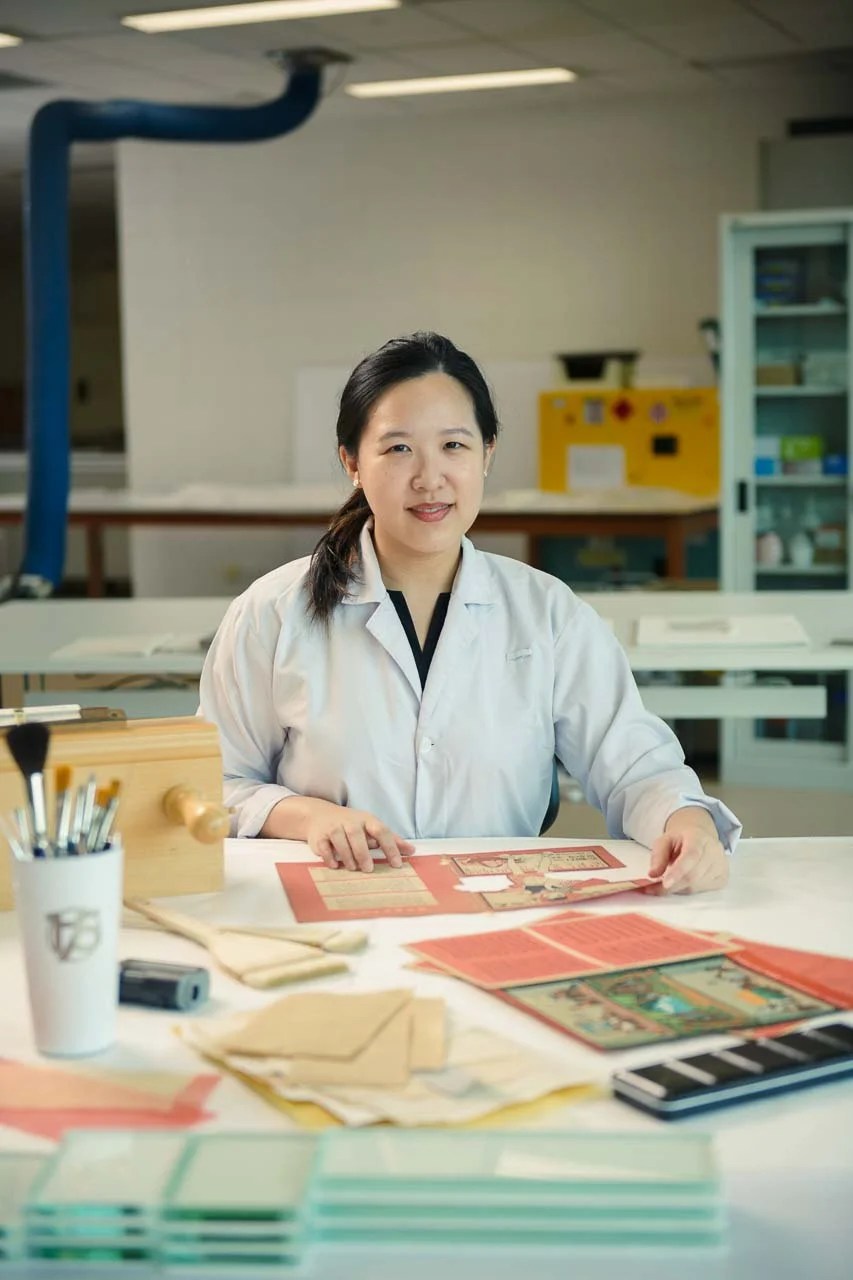 professional environmental portraiture of artist at work. Editoral image for NHB magazine.