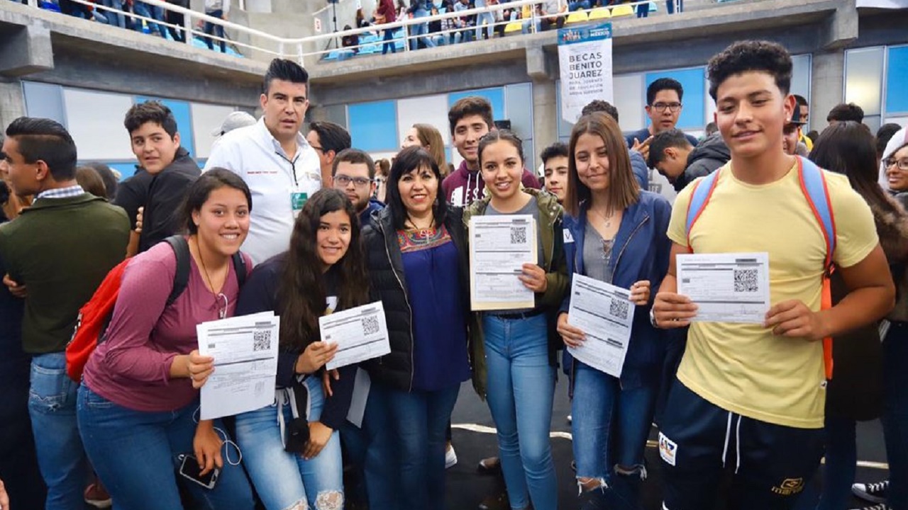 Te contamos cómo hacer una cita para cobrar los pagos pendientes de las Becas Benito Juárez