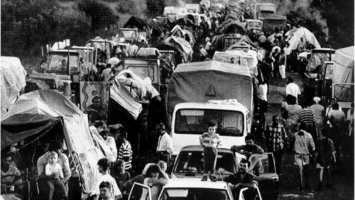 1989 Bulgaristan Göçmenleri ve 2011 Sonrası Suriye Sığınmacılarının Türkiye’deki Statüleri ve Vatandaşlık Problemi