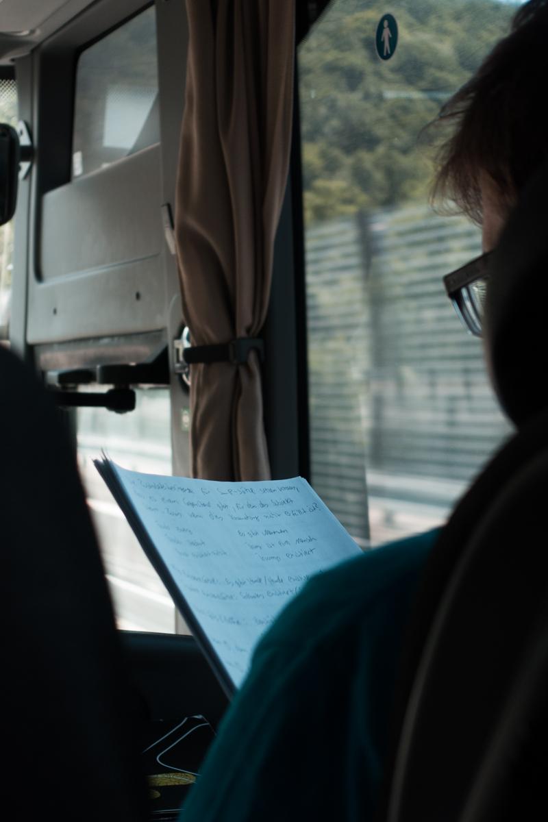 Typ lernt irgendwas mit Philosophie