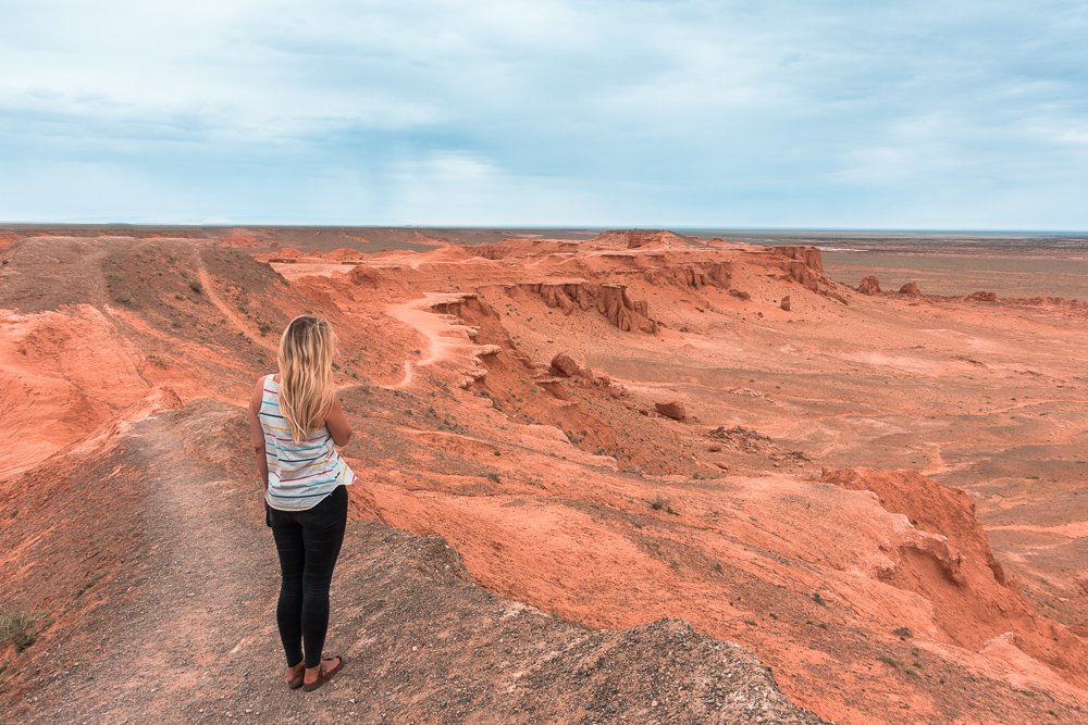 Rote Kreidefelsen in Wüste