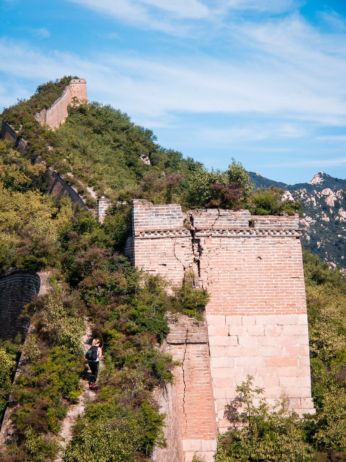 Weg auf der Mauer