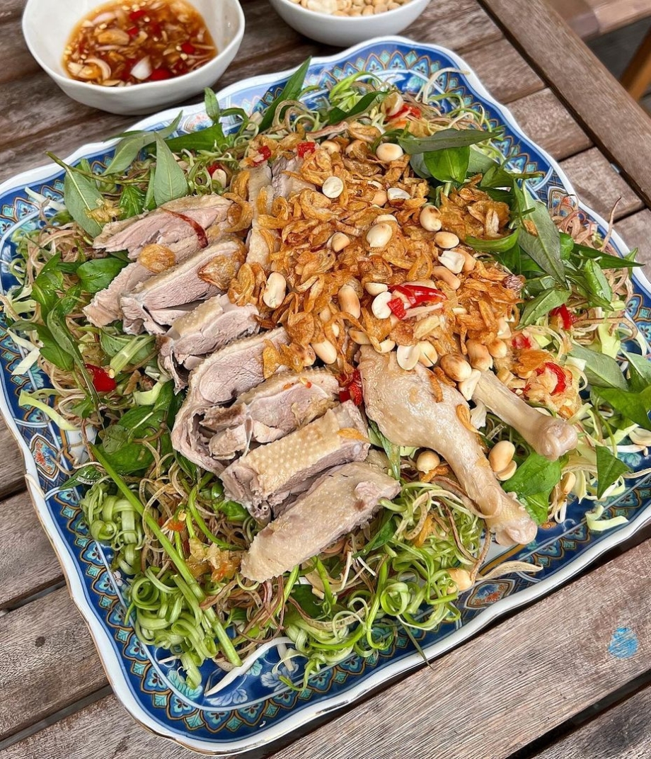 Salade de canard et de liseron d'eau- tulinhduong.com