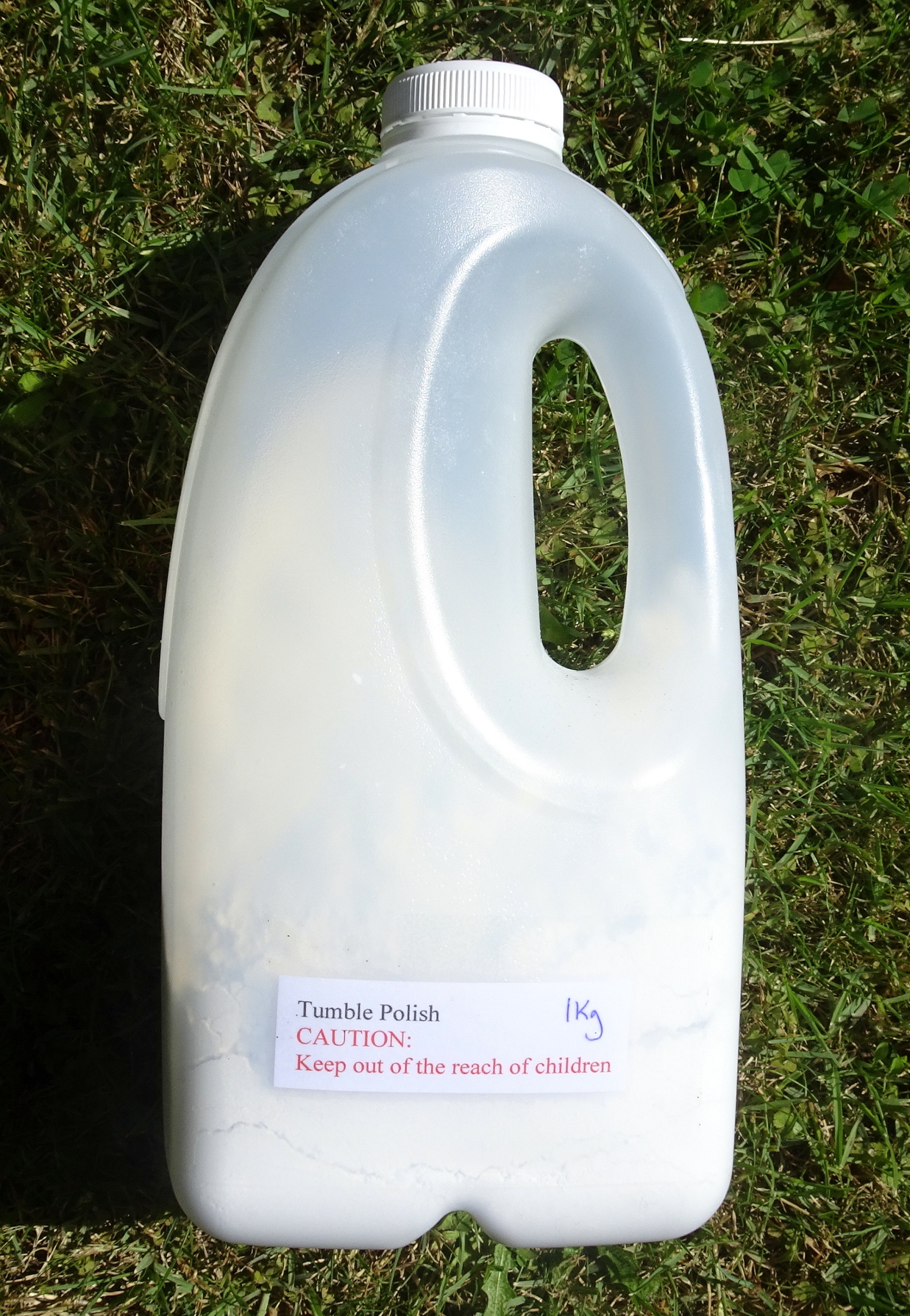 The new Tumble Polish tin oxide powder from Rotorua Lapidary.