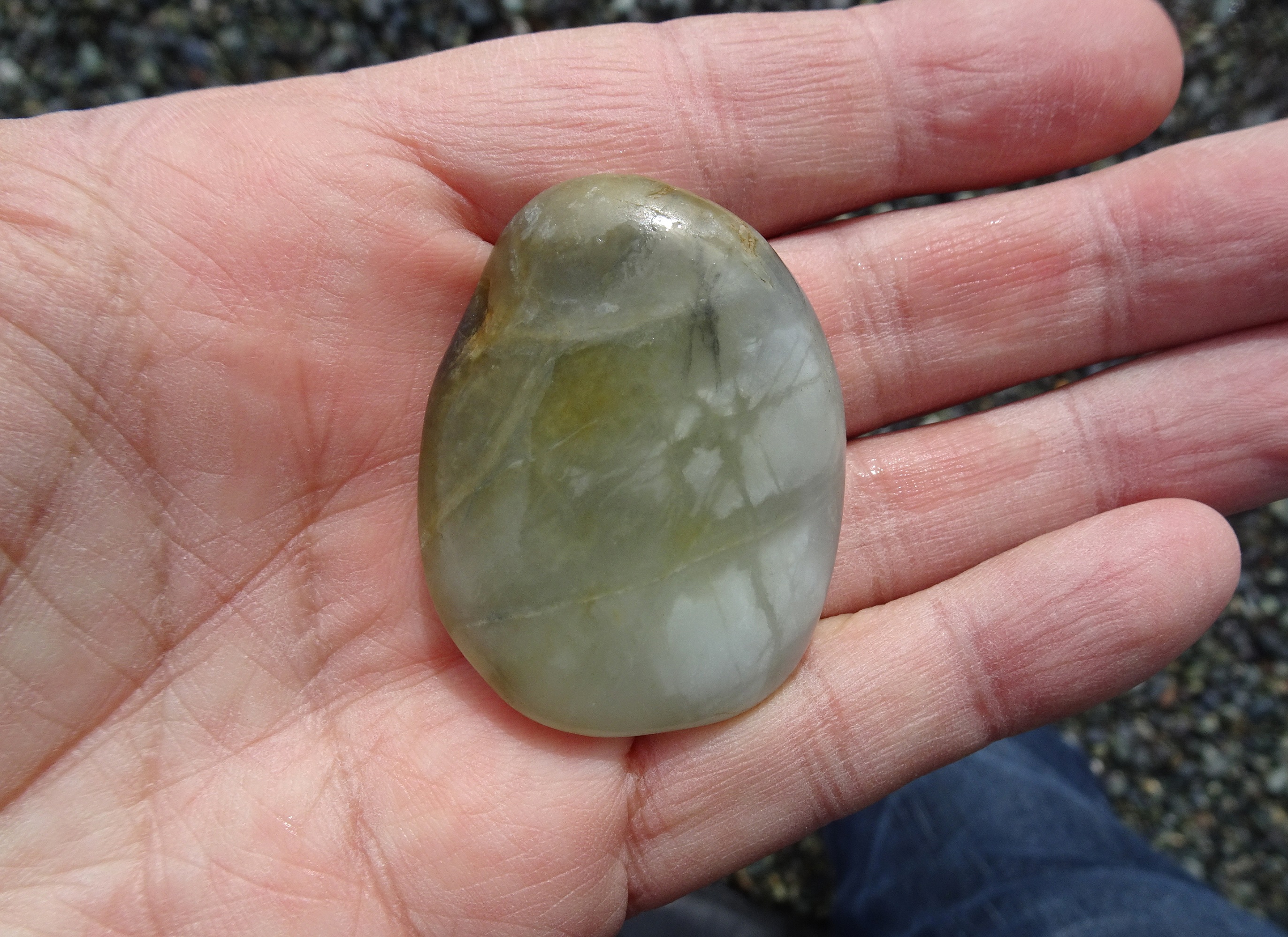 Stone with hydrogrossular garnet in it.