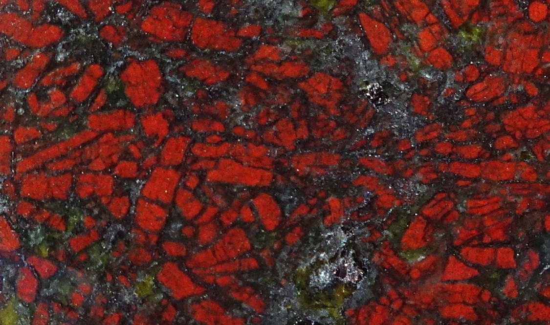 Silvery-gray hematite.