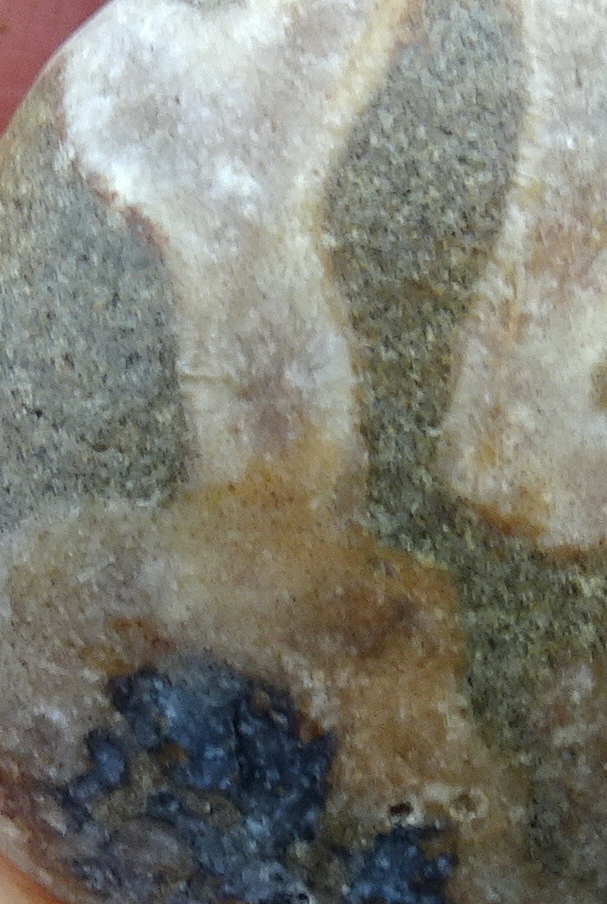 06bzz