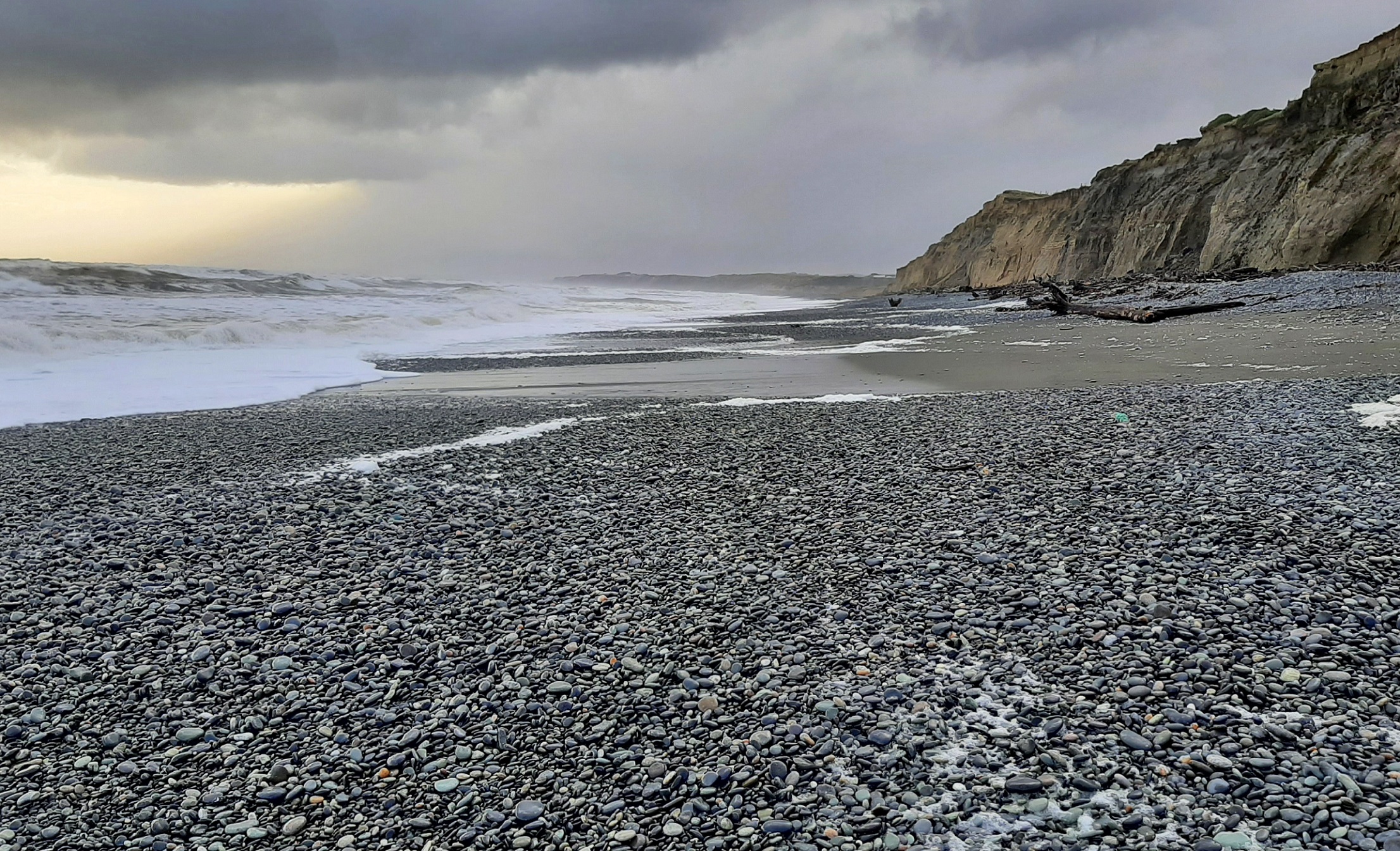 A photo taken in the gloom near the end of my fossick.