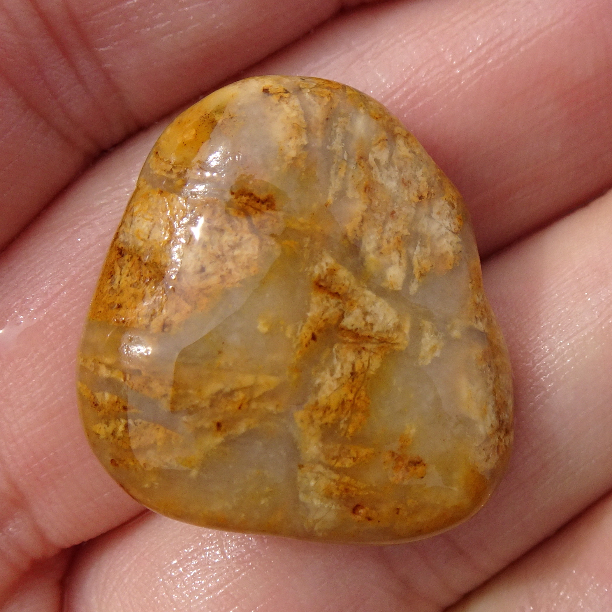 Small stone, iron oxide in silica?