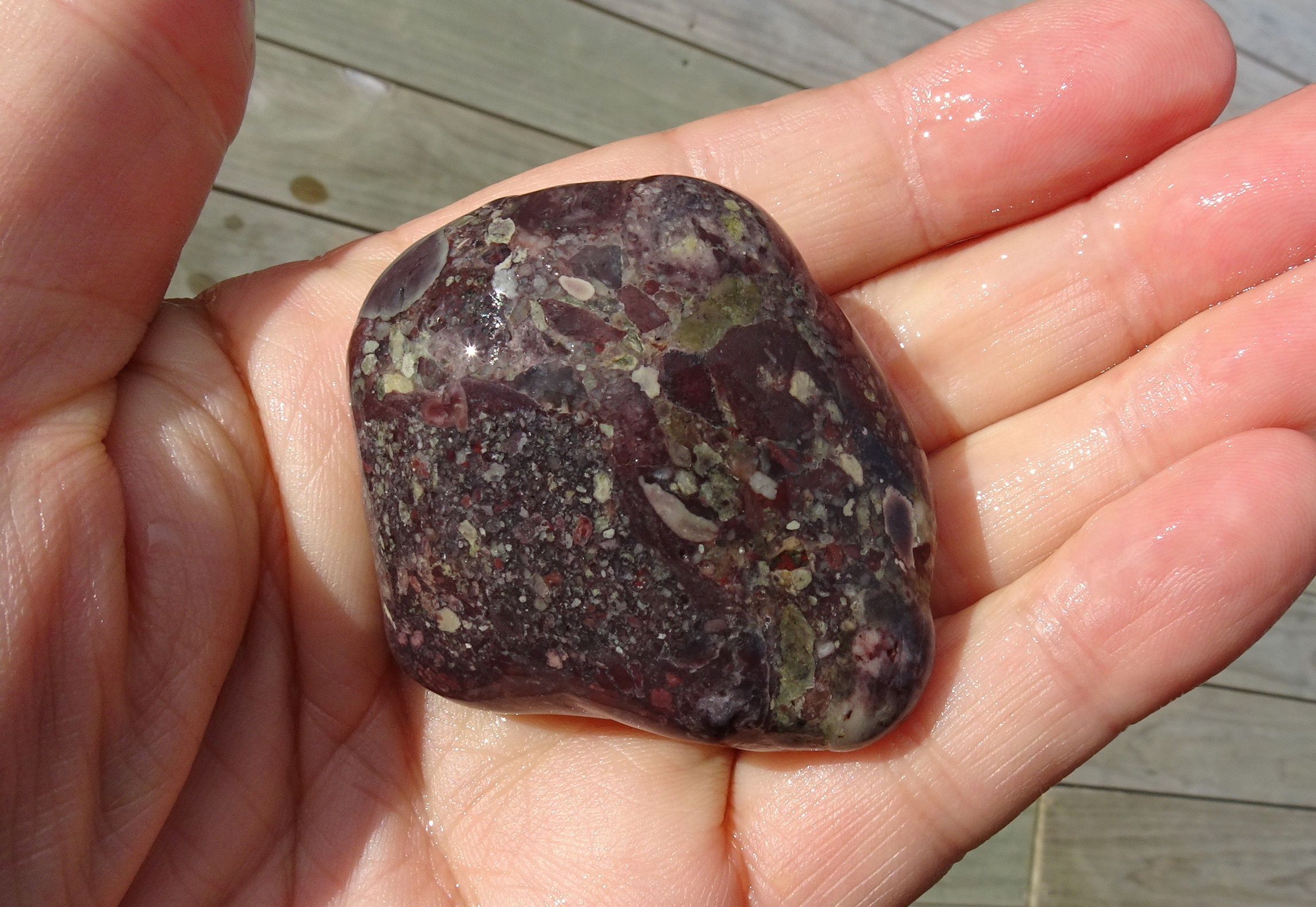 Gemstone Beach breccia.