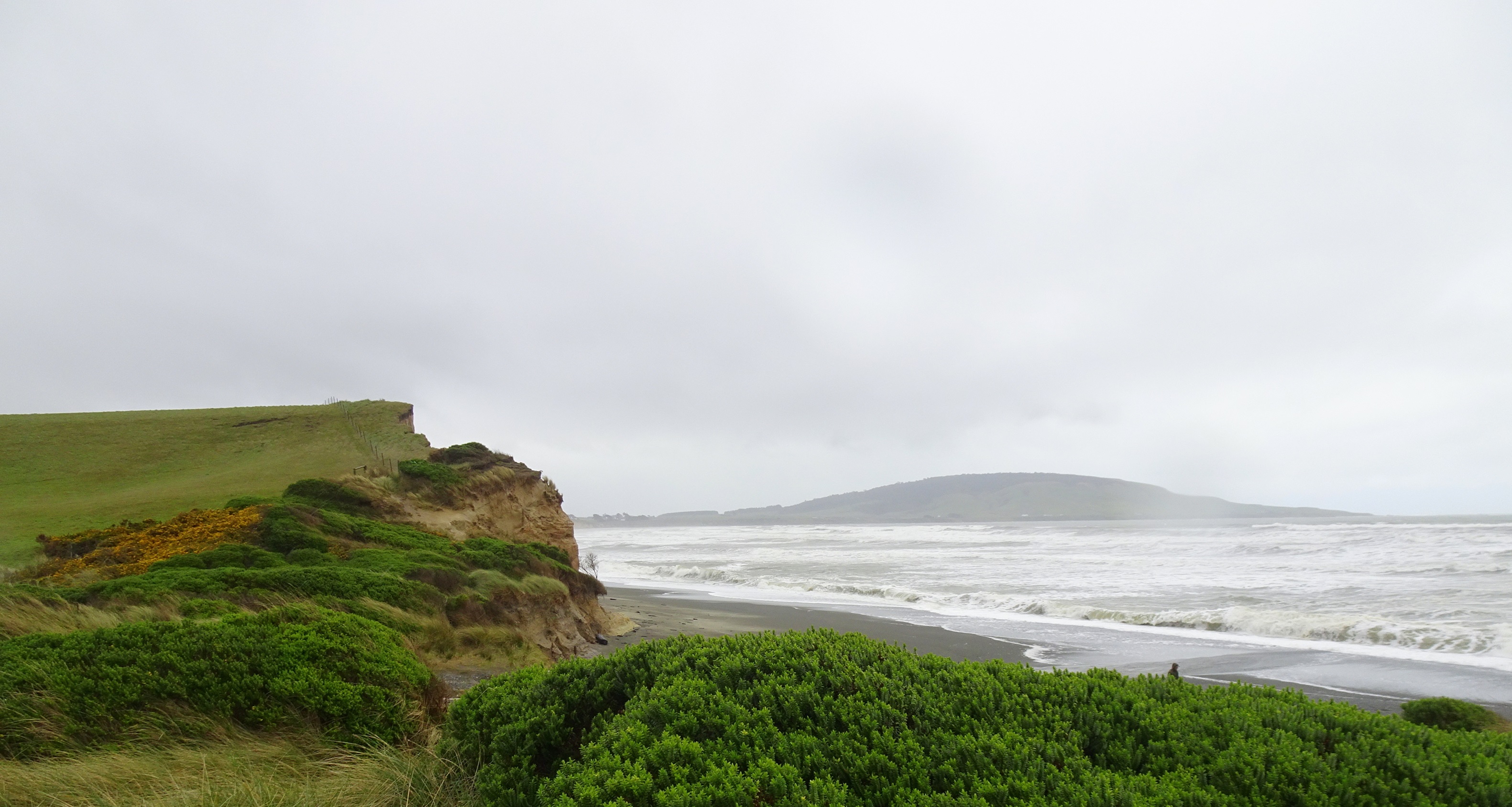 Gemstone Beach from the carpark on a bitterly cold day, looking south-east.