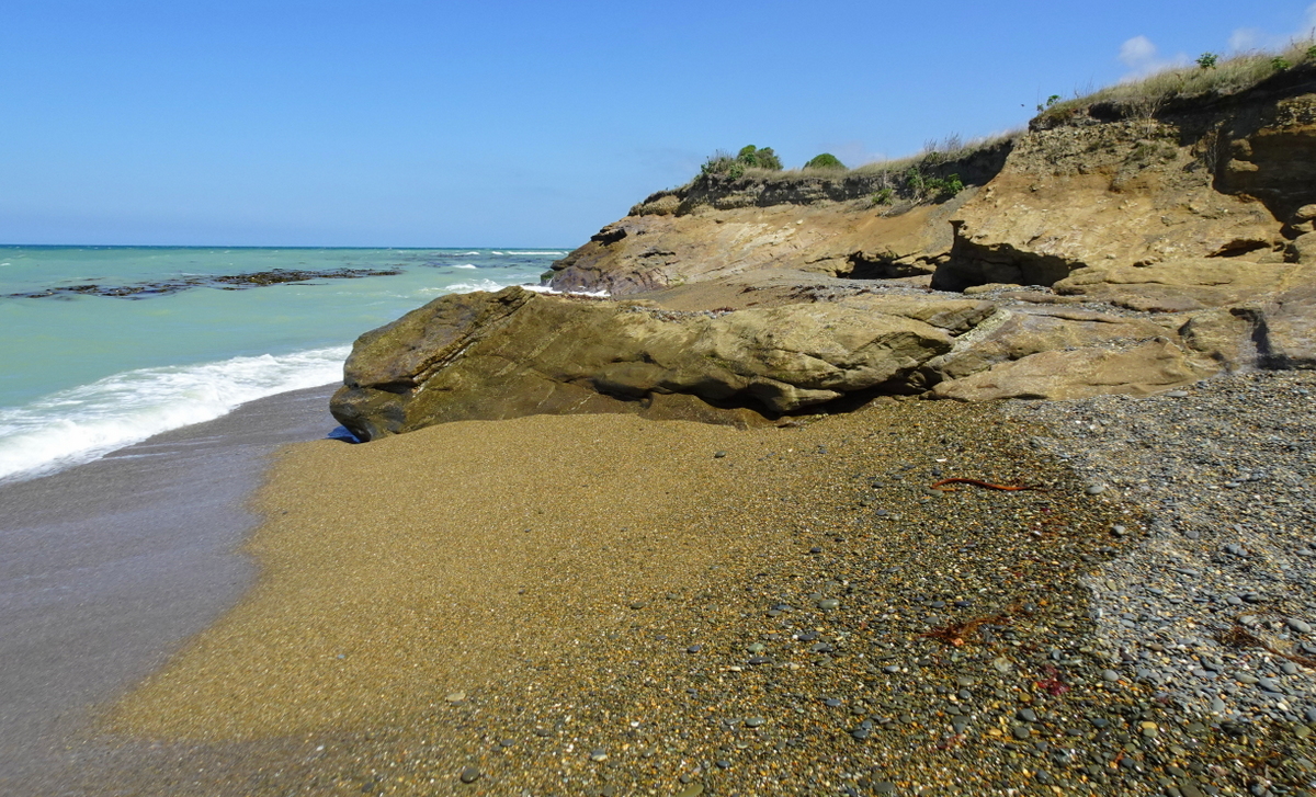 On the other side of this rock is often a great area to look for stones, when the tide is low.