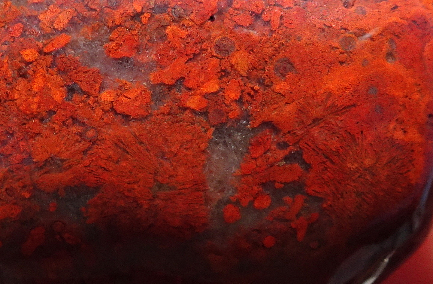 Spherulites? See next photo.