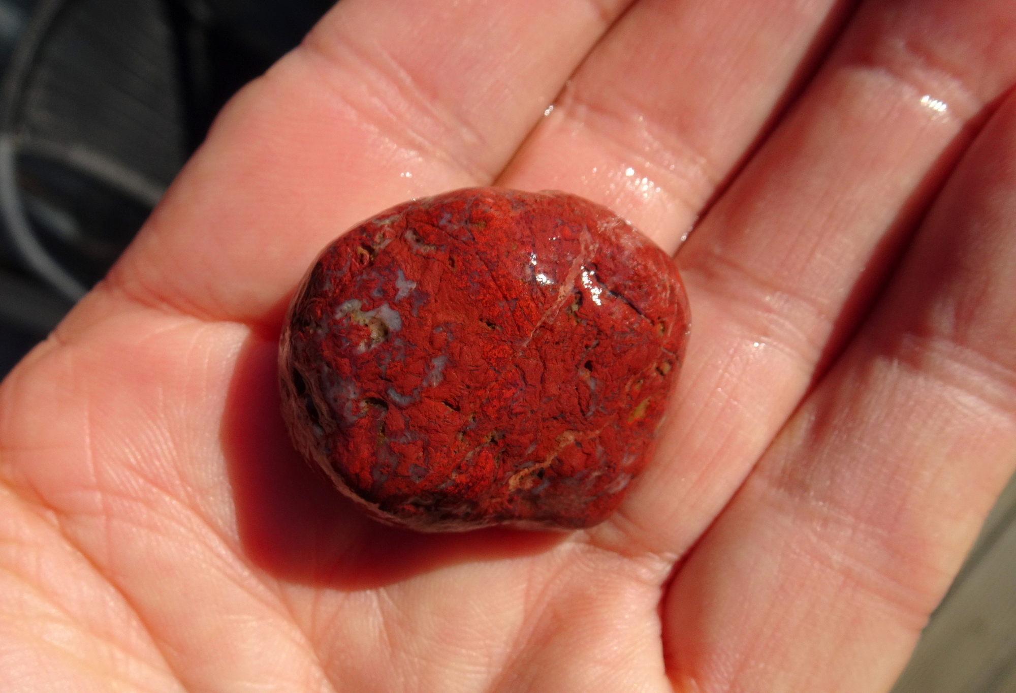 Small Papatotara Beach jasper.