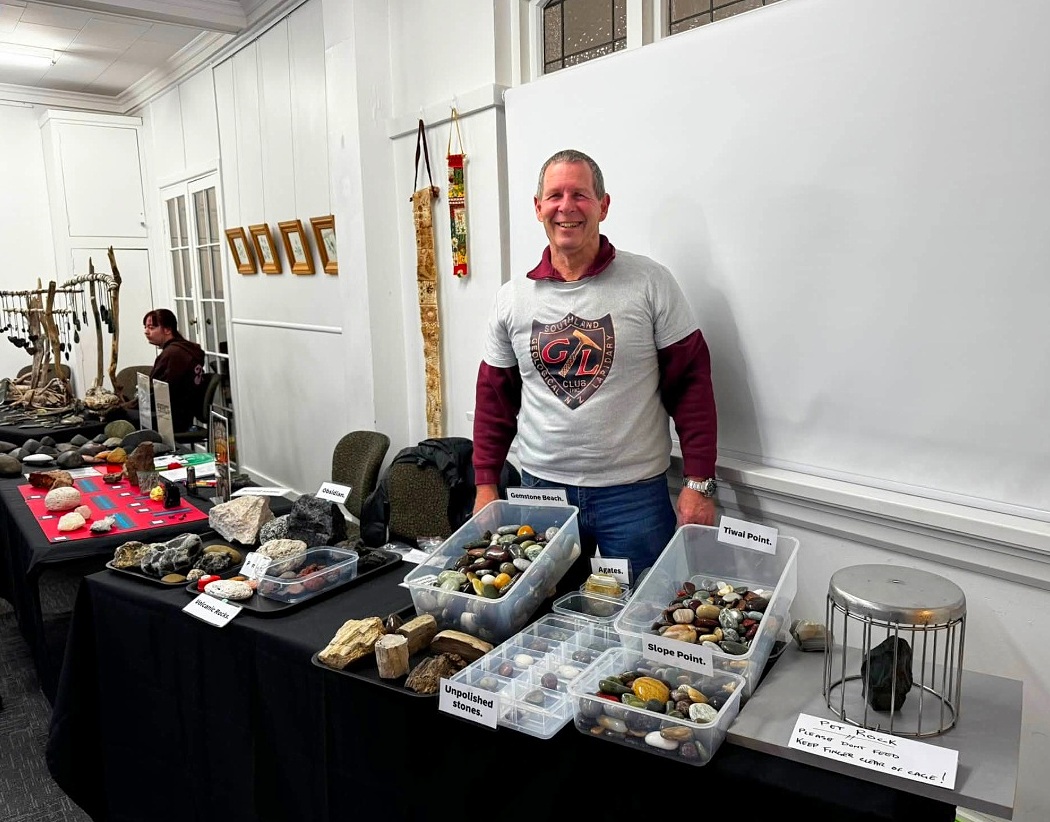 David's display of rock finds. Source: www.facebook.com/sglc.rocks.