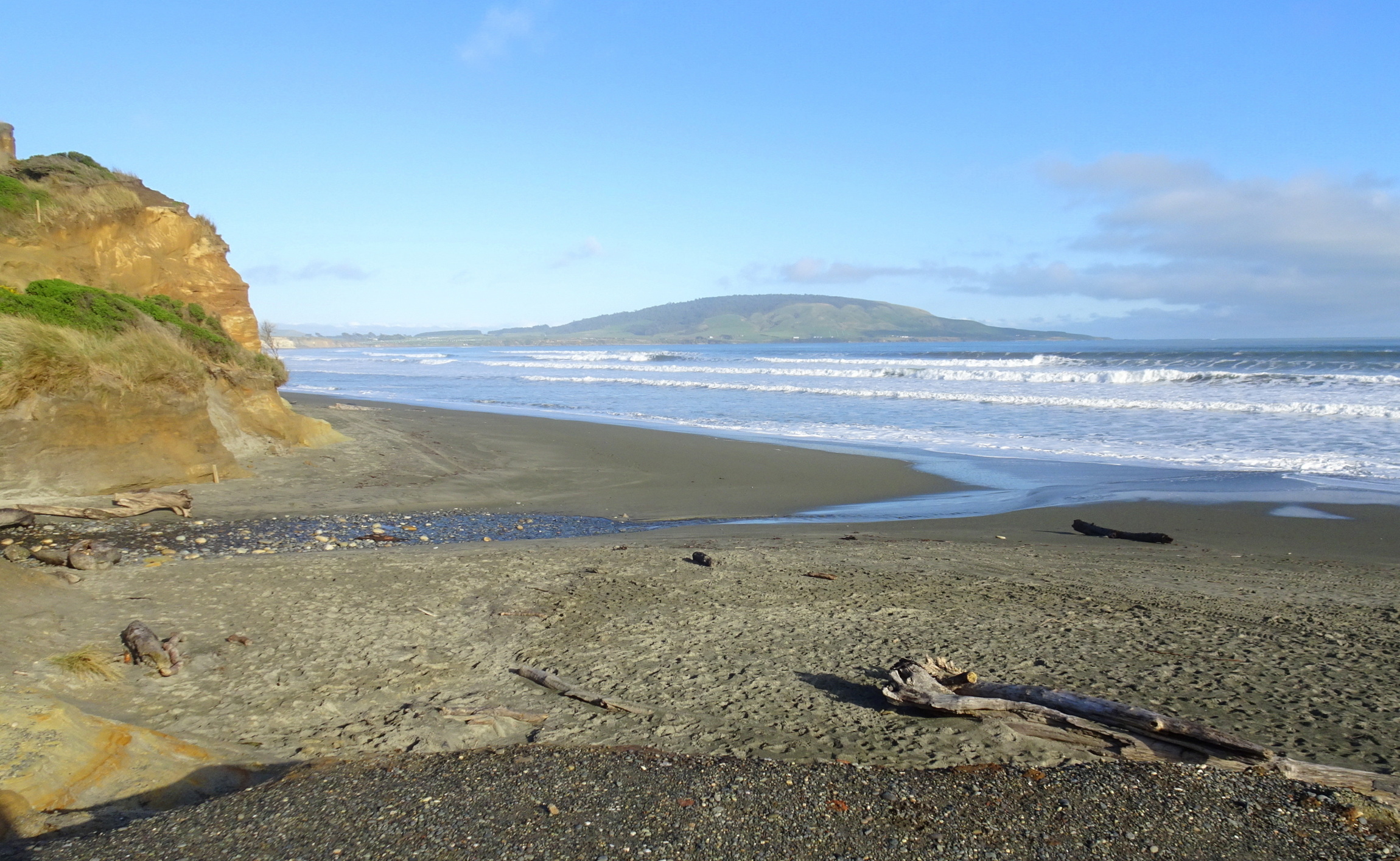 Gemstone Beach, looking southeast from the carpark.