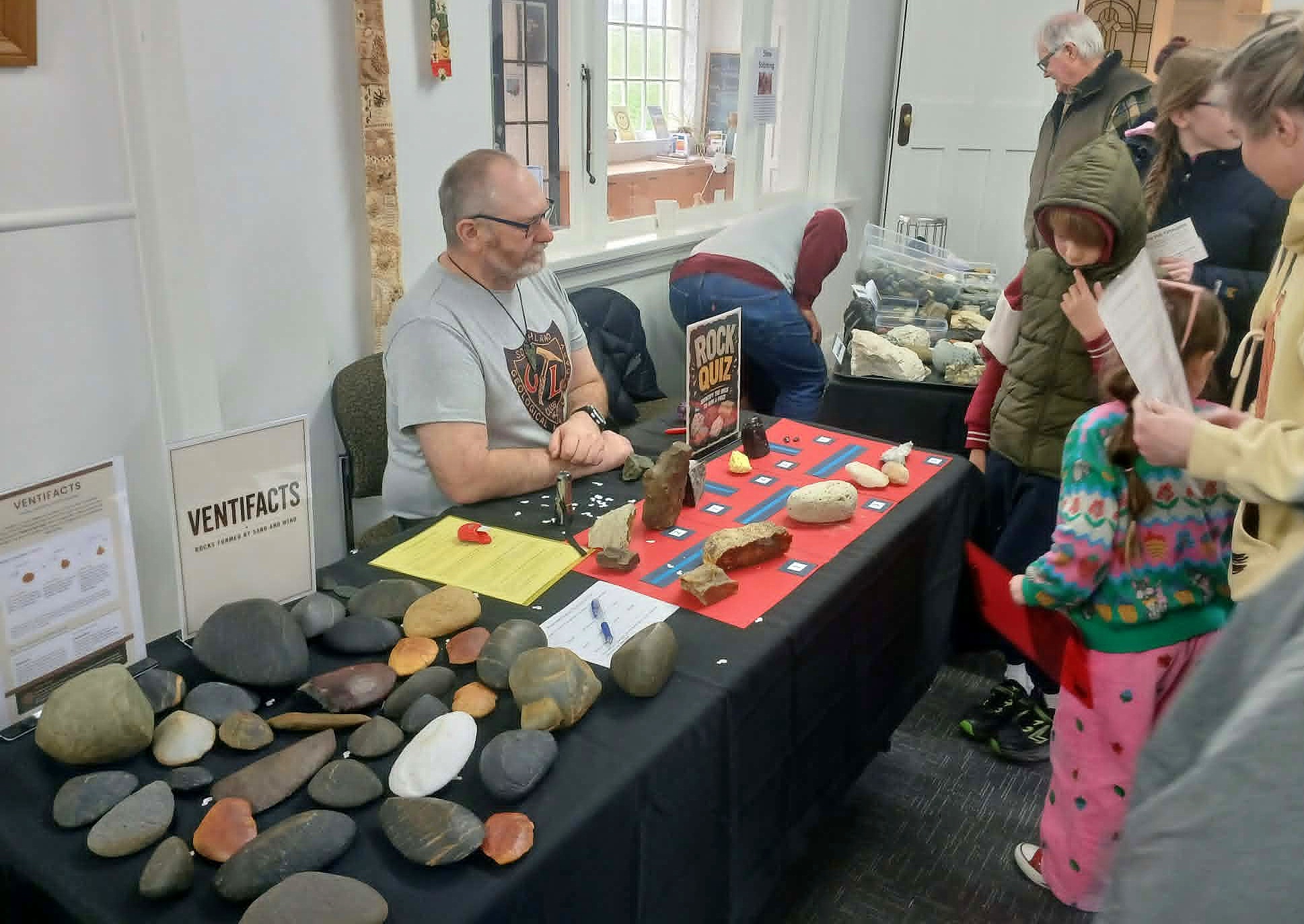 Andrew ran a rock quiz alongside his ventifacts display.