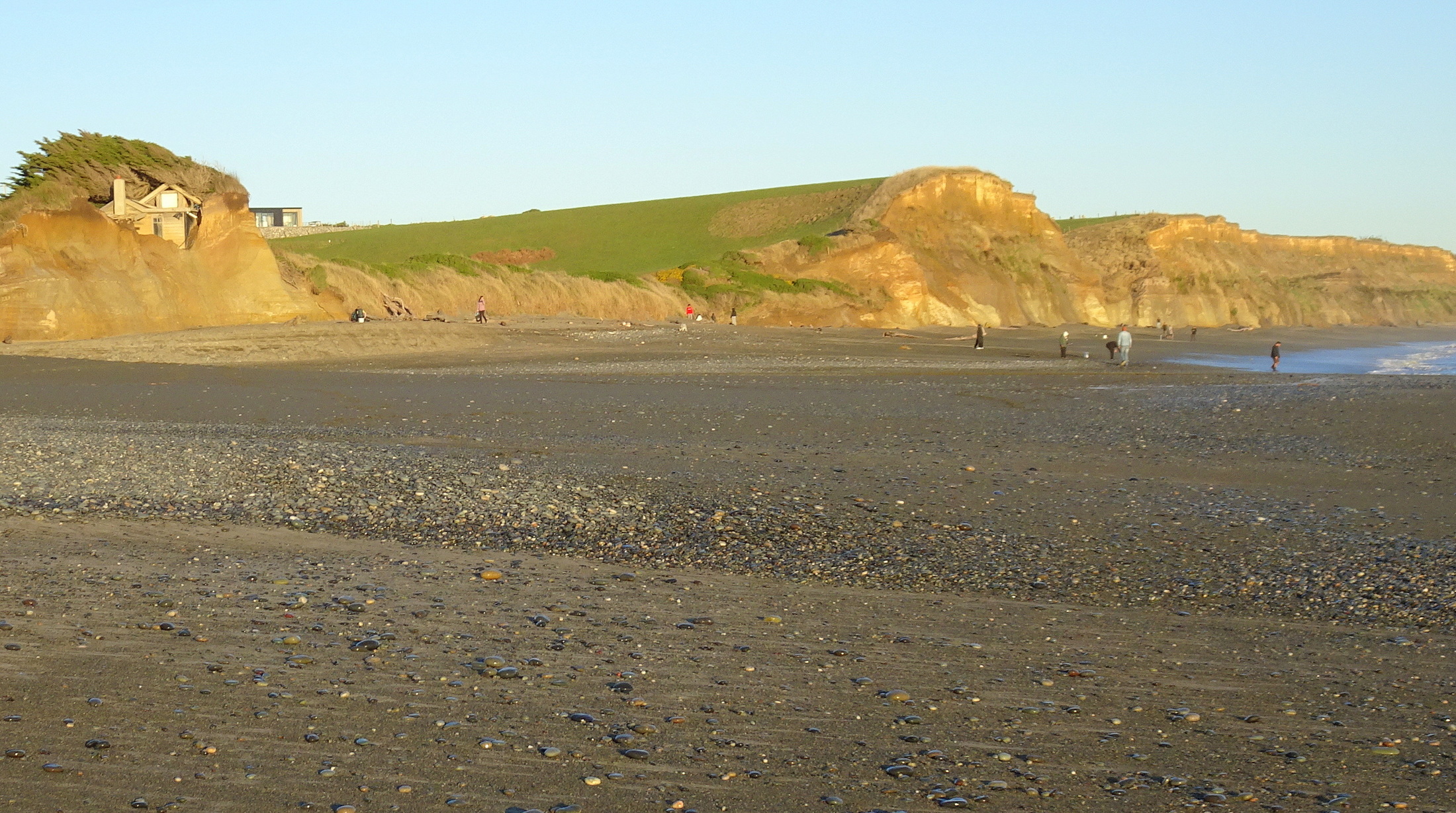 When we returned two hours later, still a lot of people on the beach.