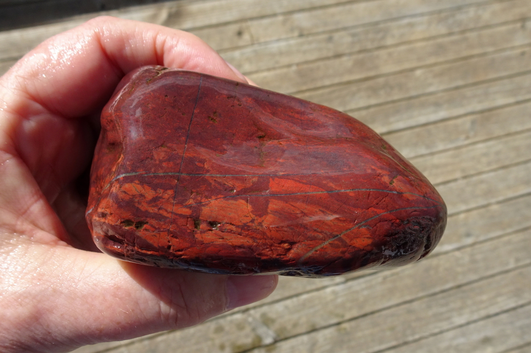 The side of the hematite jasper.