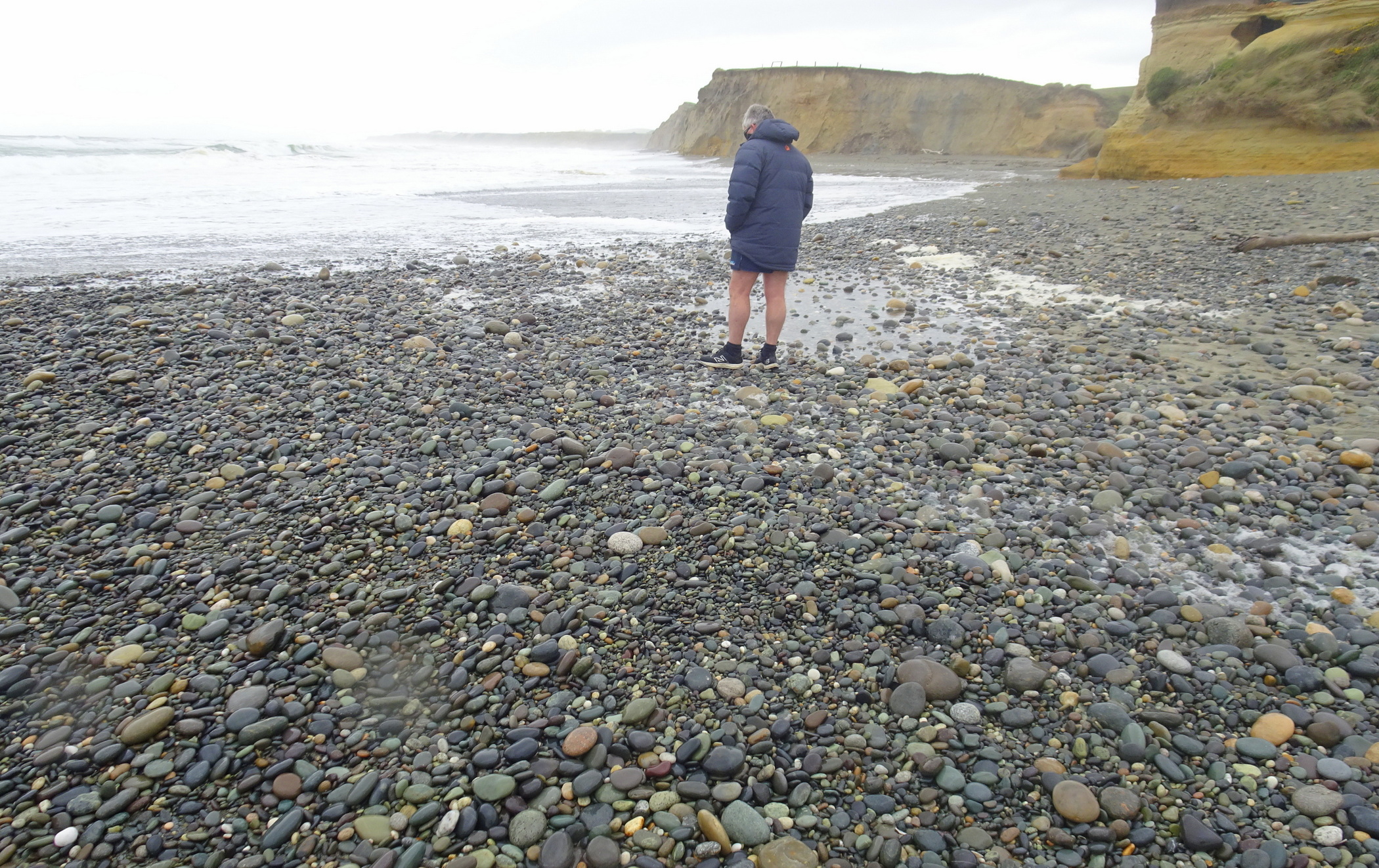 Ray, a Southlander, in his shorts despite the low temperature.