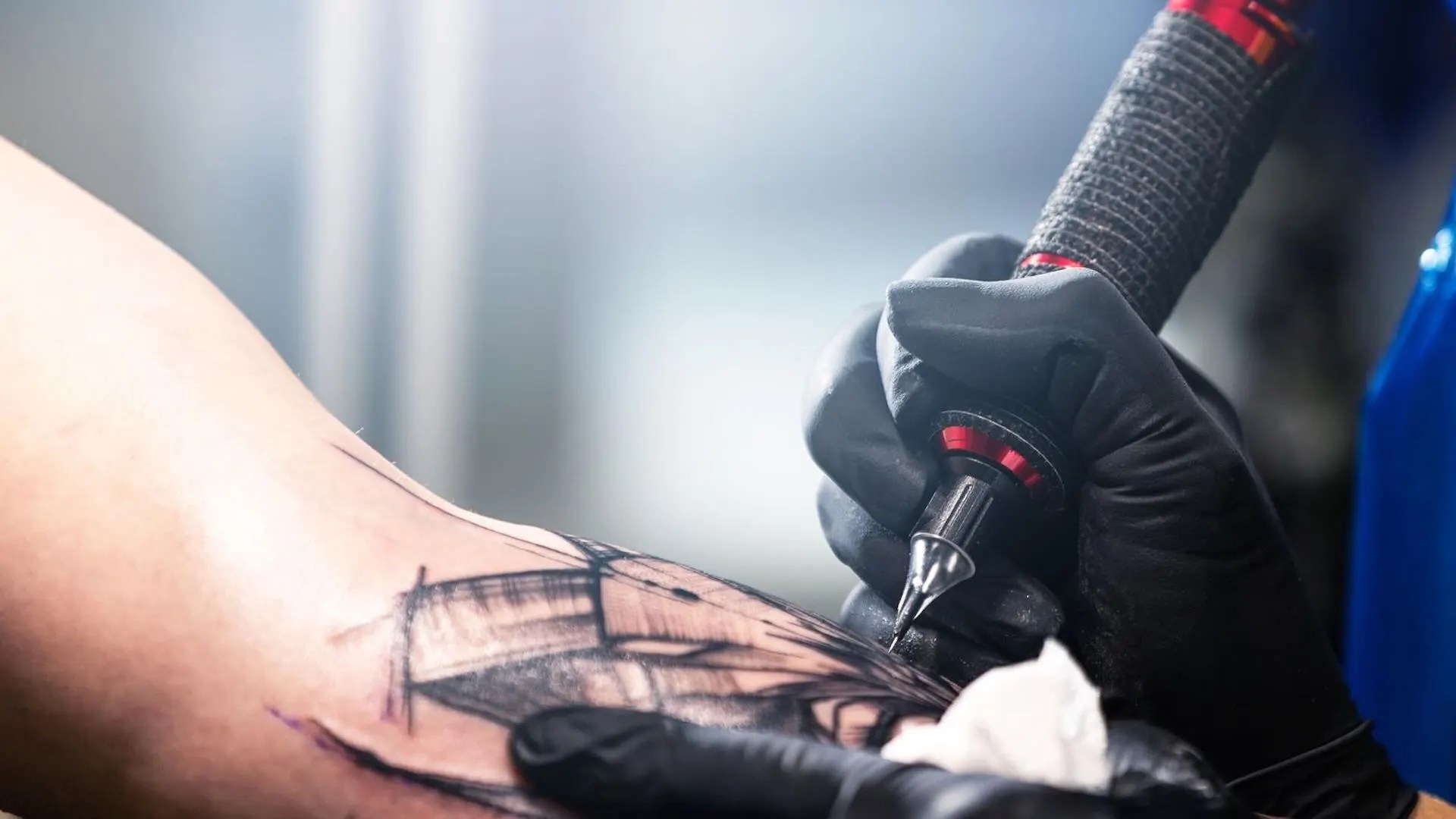 Tattoo ink linked to immune cell death and reduced vaccine response