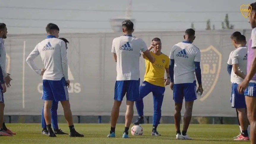 Boca tiene la última práctica y viaja rumbo a la final con Tigre