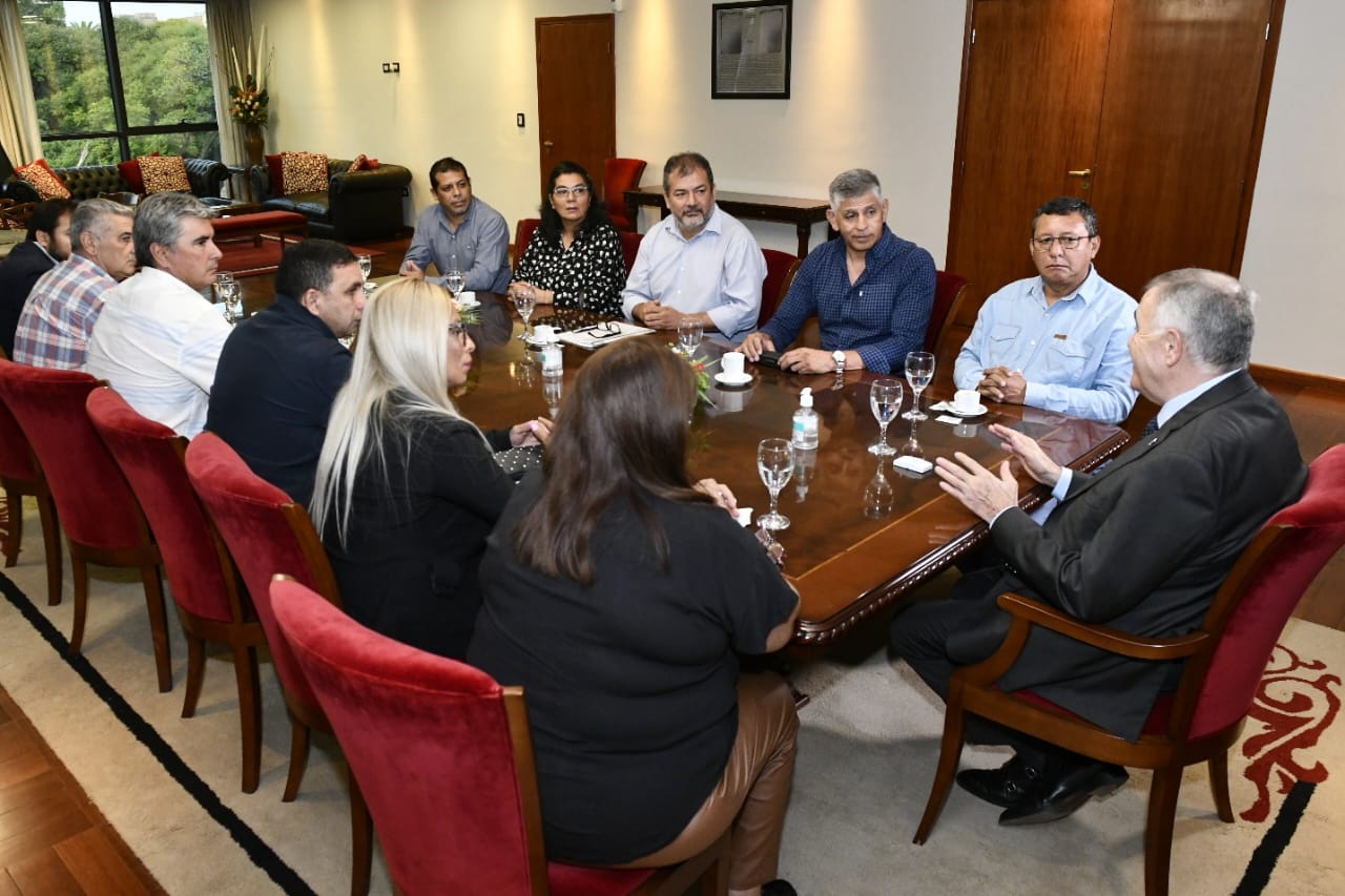 Jaldo se reunió con delegados comunales del Este