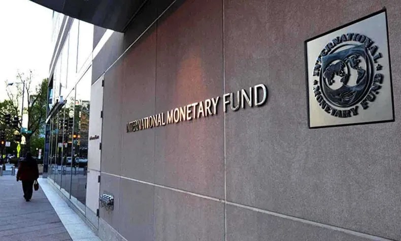 El Gobierno y autoridades del Banco Central reciben a una comitiva del FMI