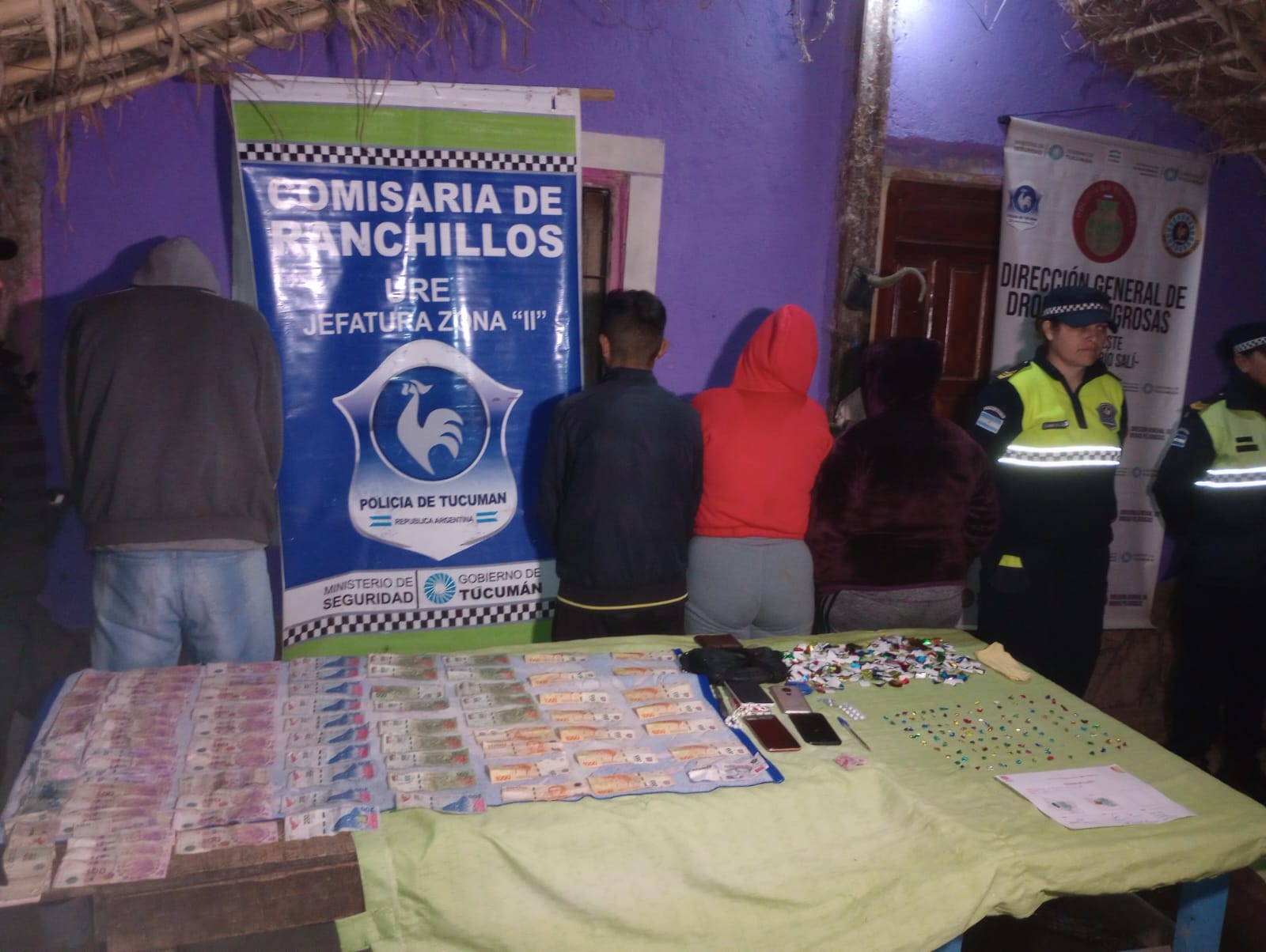 Ranchillos: Secuestran más de 110 ravioles de cocaína y demoran a cuatro personas