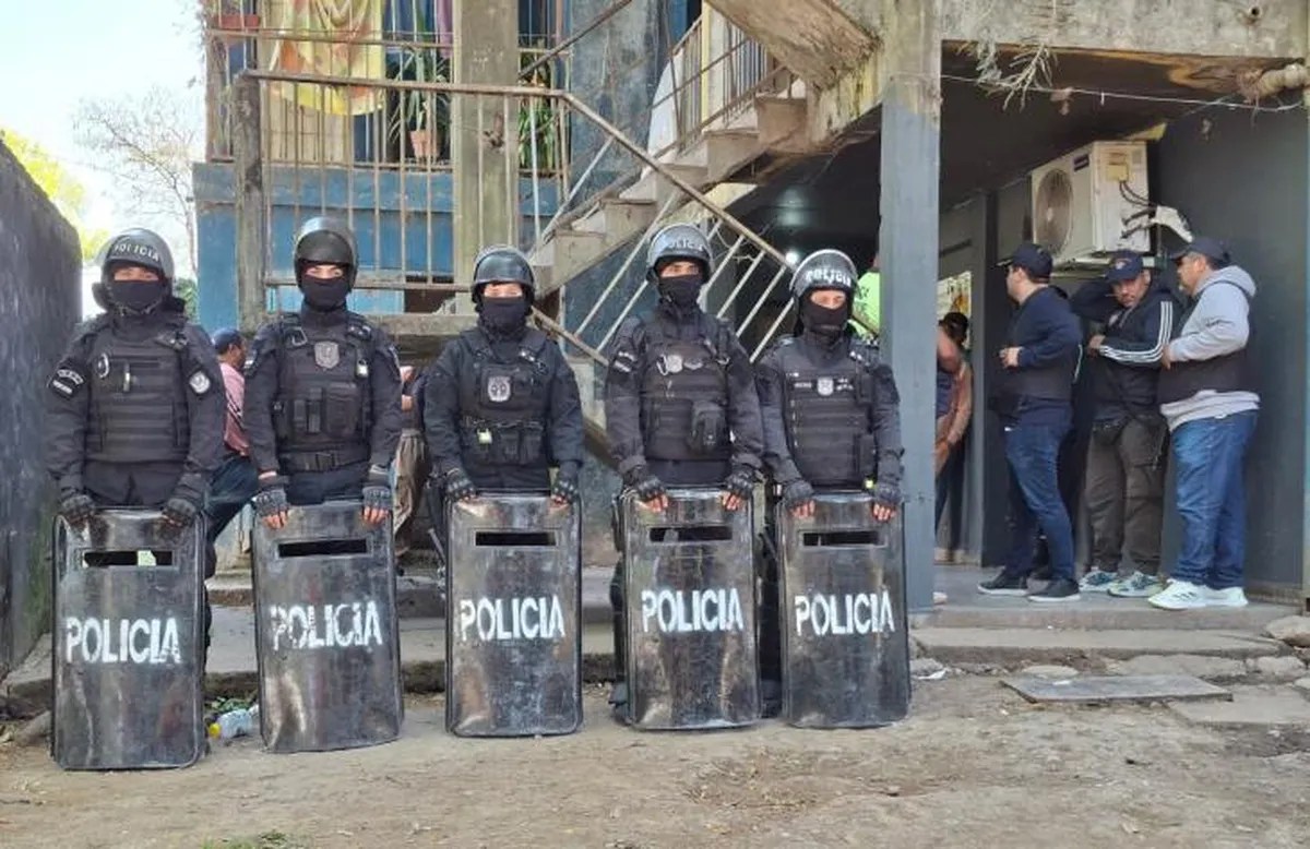Amenazas al gobernador y al jefe de Policía: secuestran celulares y computadoras en múltiple allanamientos