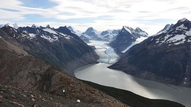 La Cámara Federal revocó el freno judicial a la reforma de la ley de Glaciares