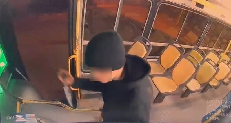 Prisión preventiva para el sujeto acusado de apuñalar a un chofer de colectivo. Video