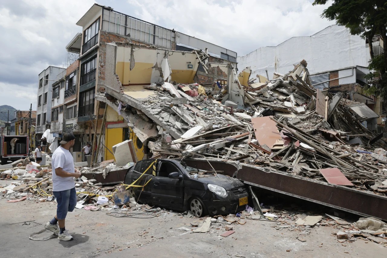 Terremoto en Colombia: Número de muertos por el sismo en Colombia sube a 265 y continúan las tareas de rescate