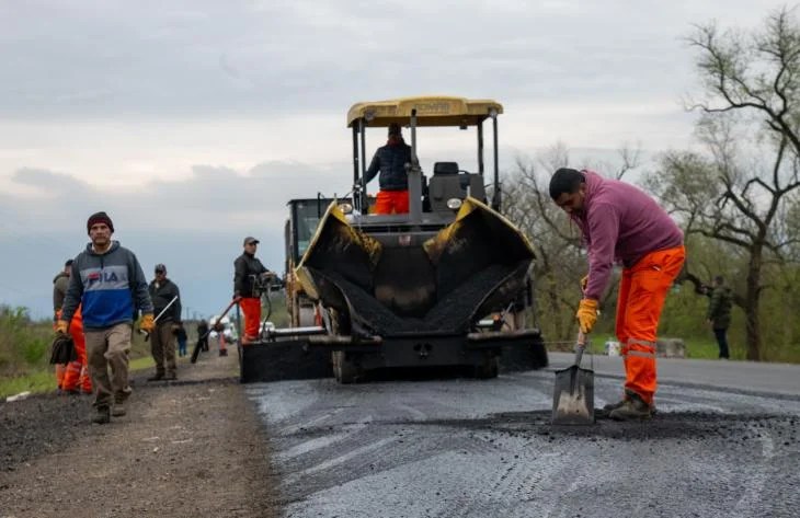 La Ruta Provincial 323 alcanza un 80% de avance en sus obras de repavimentación