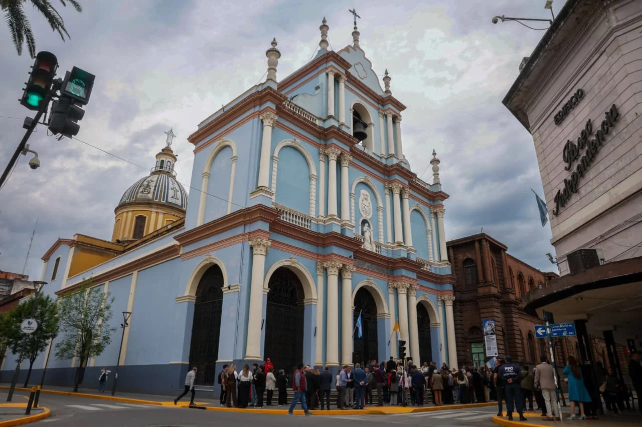 En una jornada histórica, la Iglesia San Francisco volvió a abrir sus puertas después de ocho años