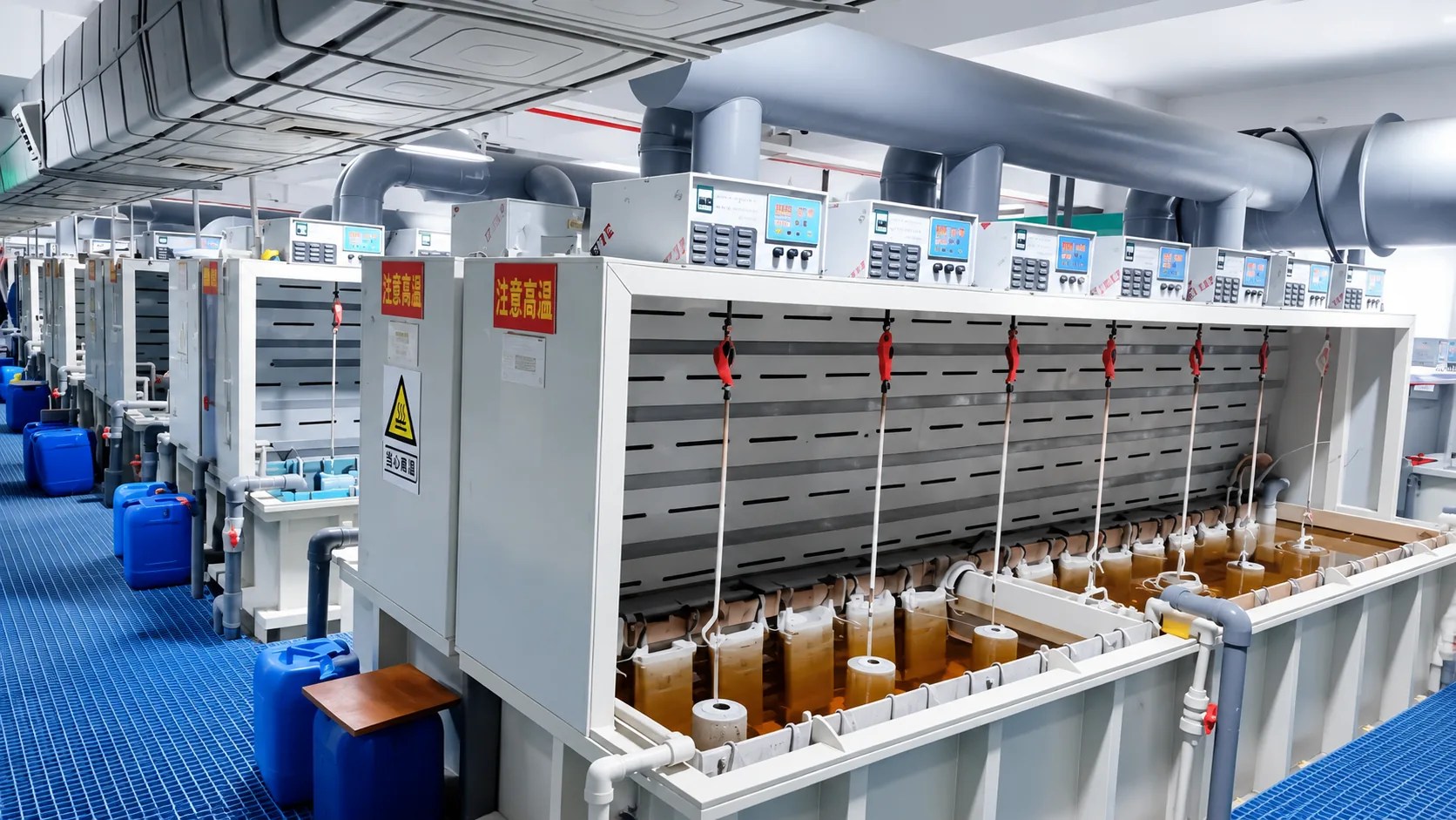 Electroplating line for metal parts