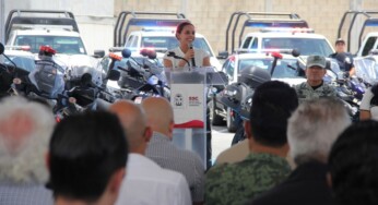 Recibe Cancún parque vehicular y equipamiento para la seguridad ciudadana