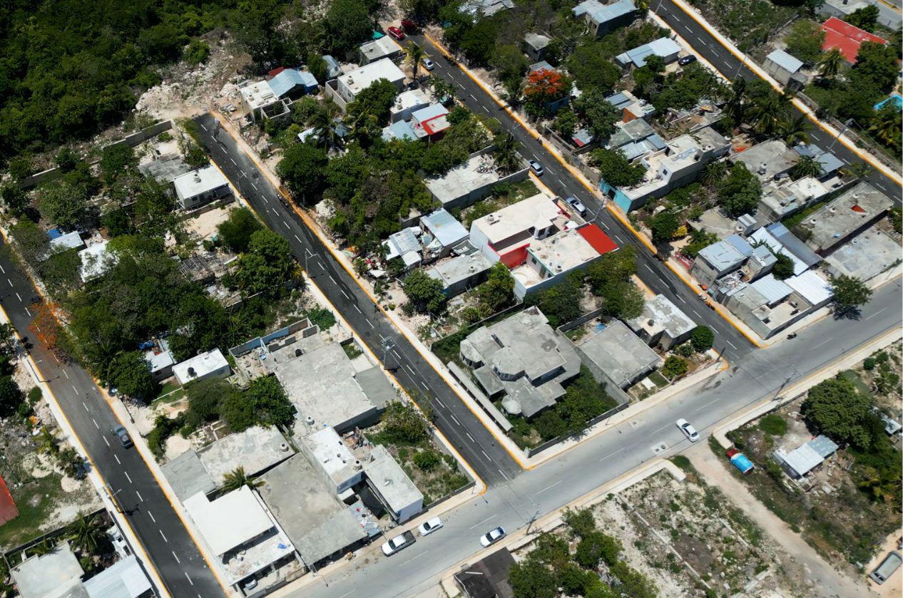 La alcaldesa constató la rehabilitación de 11 calles internas y la avenida principal, que cuenta con más de 400 metros lineales intervenidos.