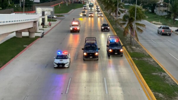Fortalece Policía de Cancún Operativo Carrusel en el Bulevar Colosio