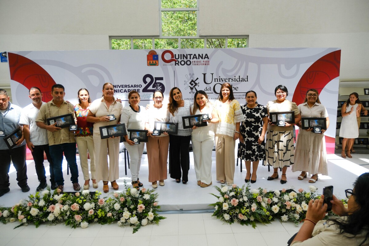 Reconoce Mara Lezama los 25 años de la Universidad del Caribe como institución de excelencia académica