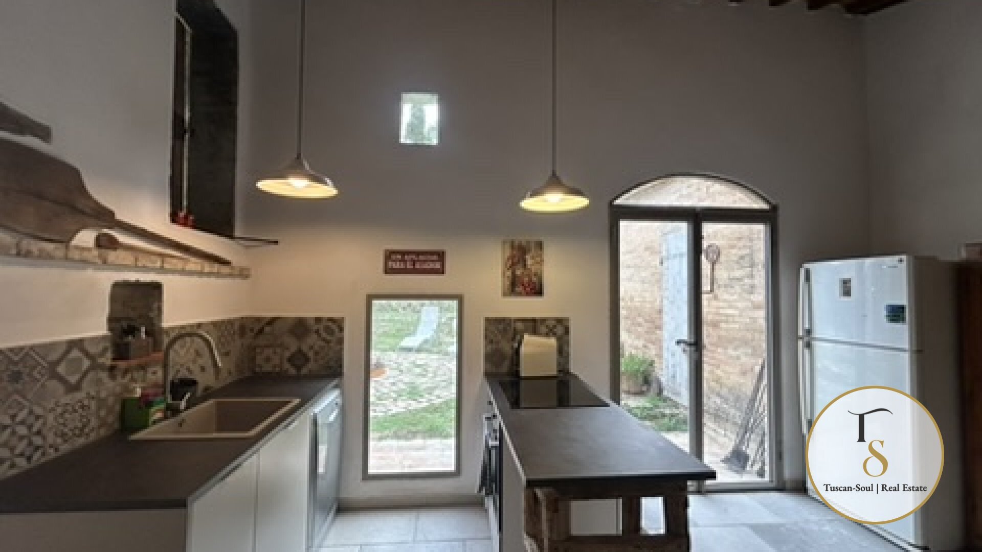 Contemporary Farmhouse