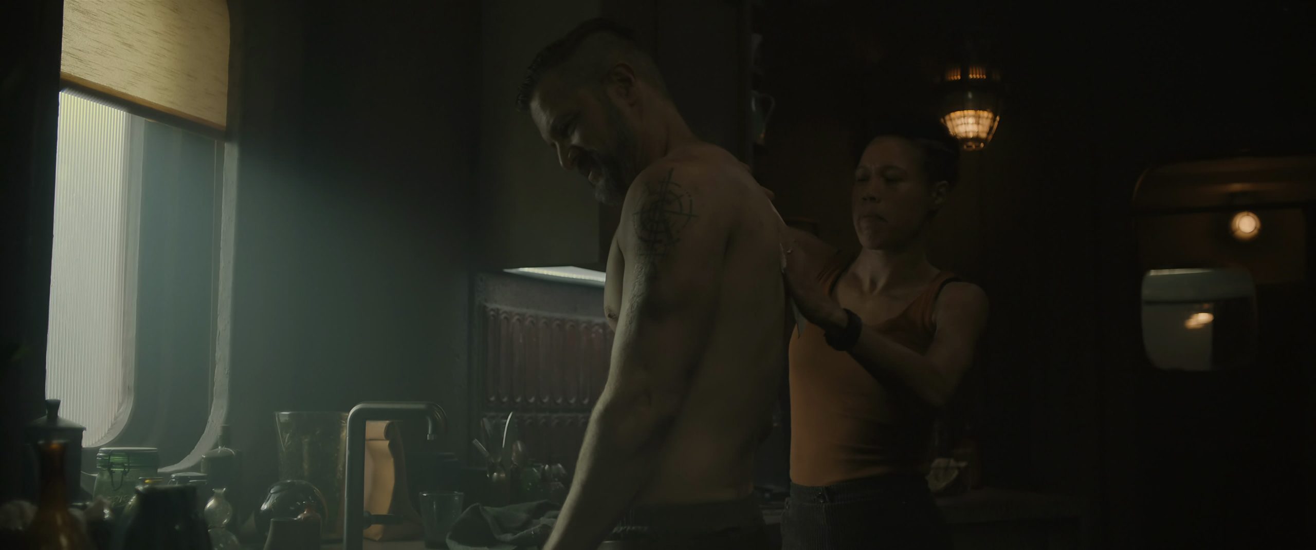 Silo S02E06 “Barricades”